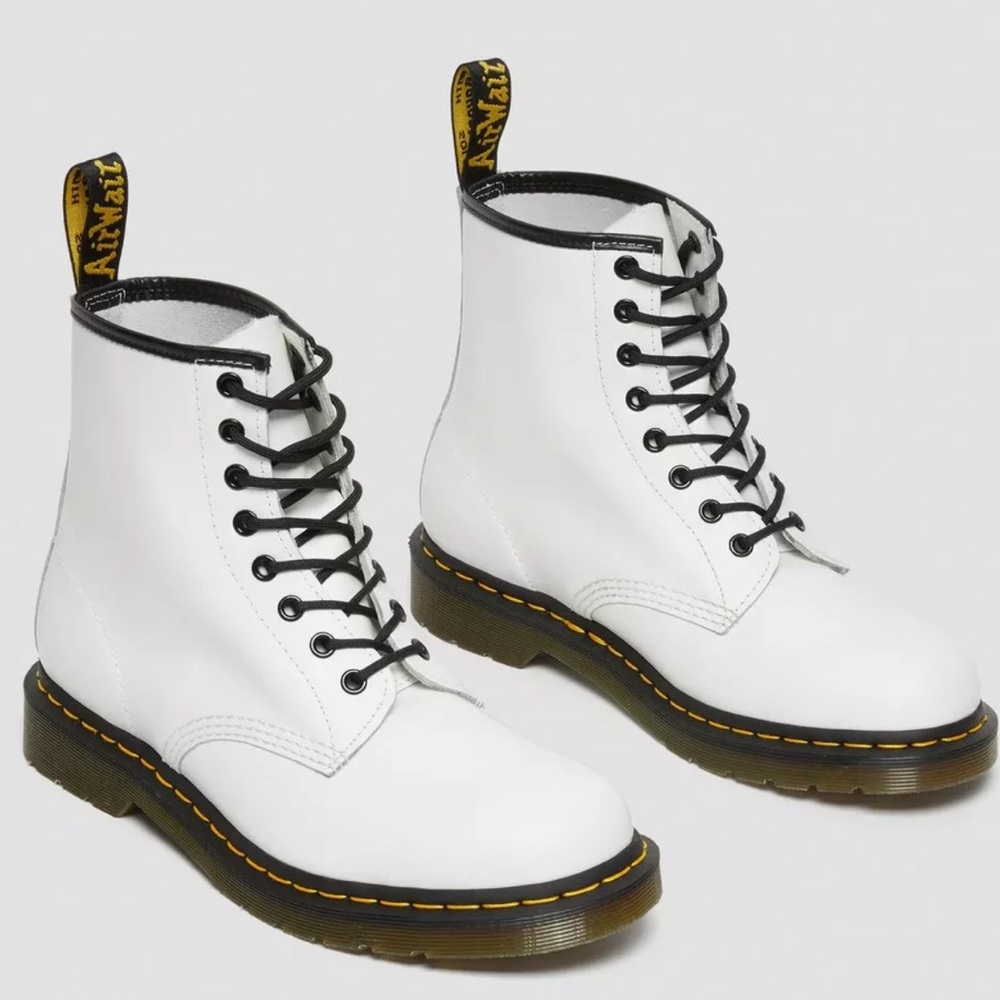 NEW Dr Marten White lace up boots 1460 smooth leather